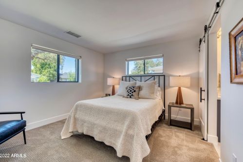 3413 45th St, Phoenix AZ  85018-6028 exterior