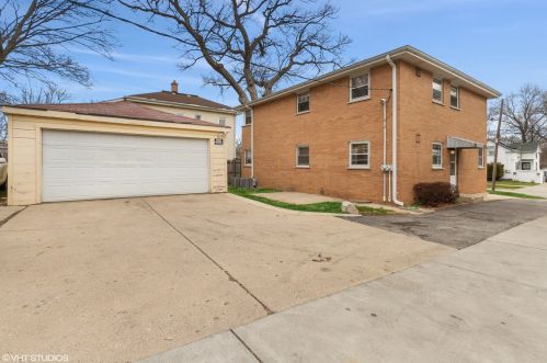 714 Ave, Waukegan IL 60085-3950 exterior