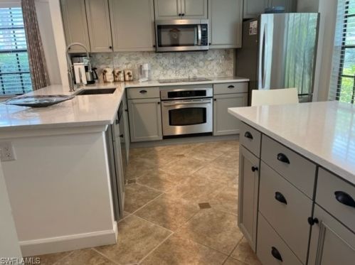 823 Meadowland Dr, Naples, FL 34108-2542