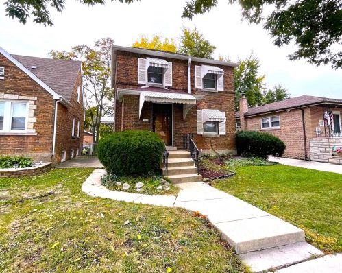 3637 Marquette Rd, Chicago, IL 60629-4140