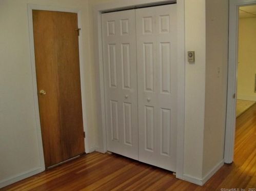 104 Meadow St, Wallingford CT 06492-3614 exterior