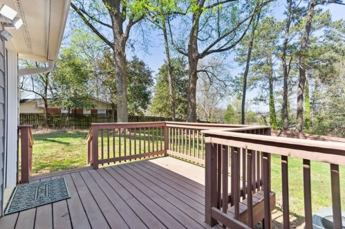 4096 Clay Dr, Atlanta GA  30360-2522 exterior