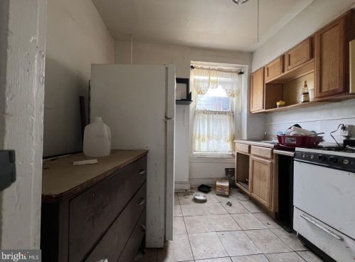 225 51 St, Philadelphia PA 19139-2726 exterior