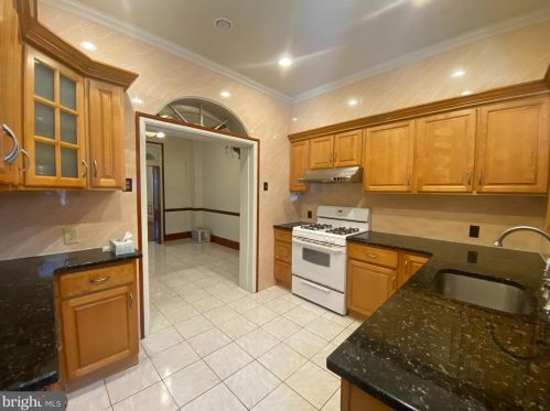 1408 9th St, Philadelphia PA  19147-5704 exterior