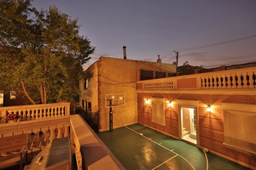 716 Schubert Ave, Chicago IL 60614-1247 exterior