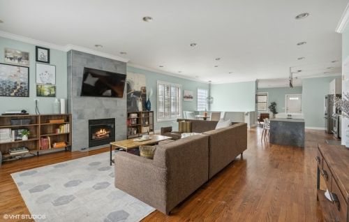 2213 Lyndale St, Chicago, IL 60647-3205