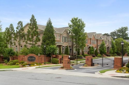 1737 Breyerton Dr, Atlanta GA 30329-4712 exterior