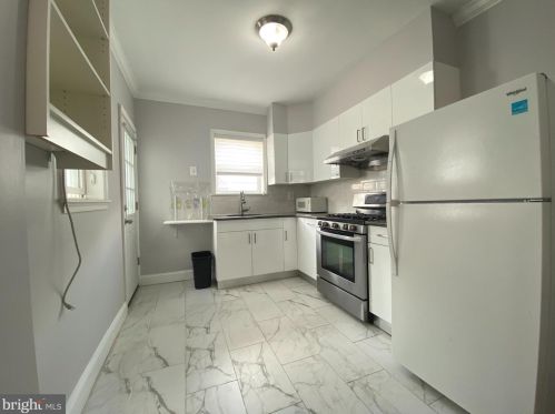 2827 Marvine St, Philadelphia PA 19140-1238 exterior