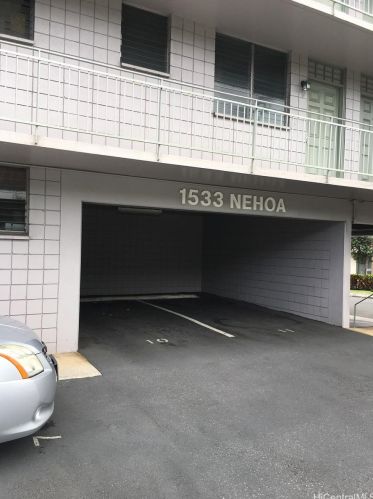 1533 Nehoa St, Honolulu HI  96822-2087 exterior