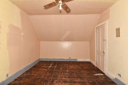 1109 18 St, Milwaukee WI 53233-1131 exterior