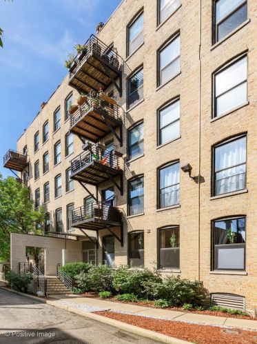 2511 Moffat St, Chicago IL  60647-4312 exterior