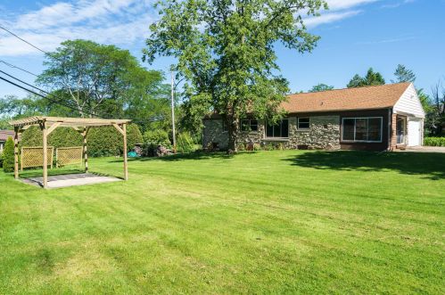 219 Daphne Rd, Milwaukee WI 53209-3346 exterior