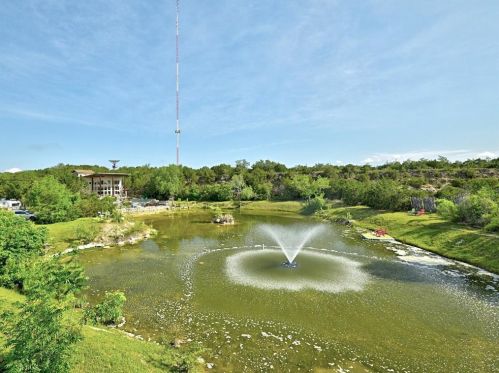 610 Crystal Crk Dr, Austin TX 78746-4728 exterior