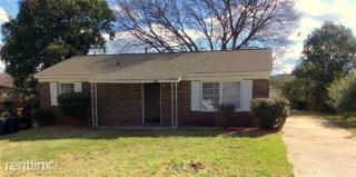 515 Milan Rd, Charlotte NC  28216-3142 exterior