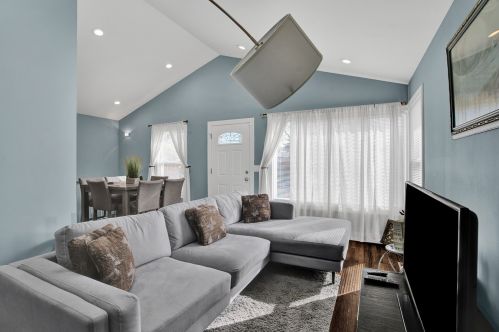 9152 Un Ave, Chicago IL 60609-5235 exterior