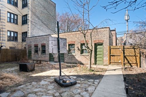 6818 Lakewood Ave, Chicago IL  60626-3716 exterior