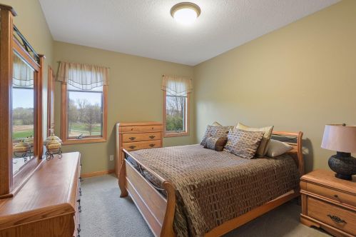 1676 Isabella Pkwy, Chaska MN 55318-3214 exterior