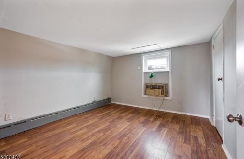 15 Douglas St, Perth Amboy NJ  08863-2205 exterior