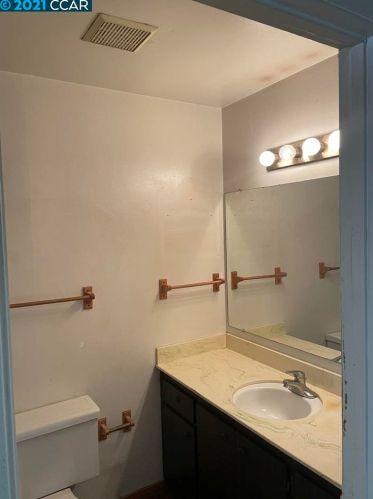 4081 Clayton Rd, Concord CA  94521-2660 exterior