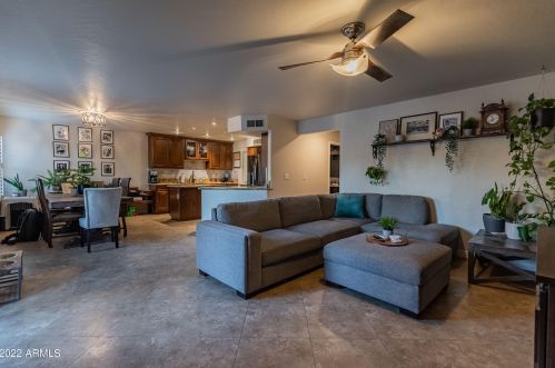 20831 10 St, Phoenix AZ 85086-0927 exterior