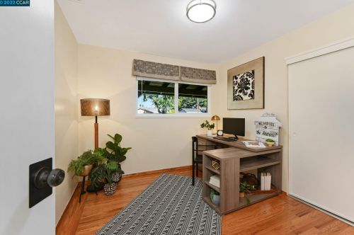 933 Santa Lucia Dr, Concord CA 94523-2366 exterior