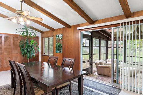 1306 Fawnvalley Dr, Saint Louis MO 63131-3921 exterior