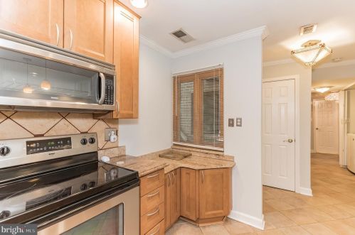 1633 Westwind Way, Mc Lean VA 22102-1604 exterior