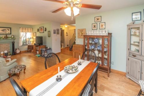 35 Sycamore Dr, Middletown NY 10940-5406 exterior