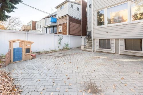 1842 Holland Ave, Bronx NY 10467-8709 exterior