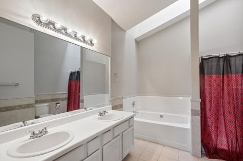 305 Emerald Grn Ct, Atlanta GA 30349-8423 exterior