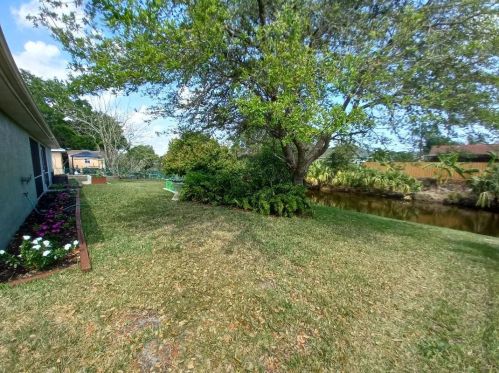 1719 Leafy Rd, Fort Pierce FL 34953-1356 exterior