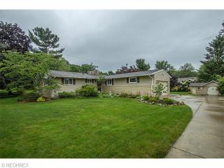 25778 Chaucer Dr, Cleveland, OH 44145-4732