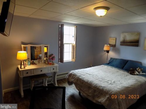 66 Prince St, Littlestown PA 17340-1323 exterior