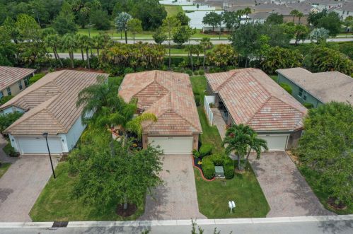 9979 Stonegate Dr, Fort Pierce FL 34987-2423 exterior