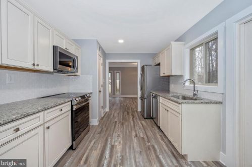 10402 Great Arbor Dr, Rockville MD  20854-4215 exterior