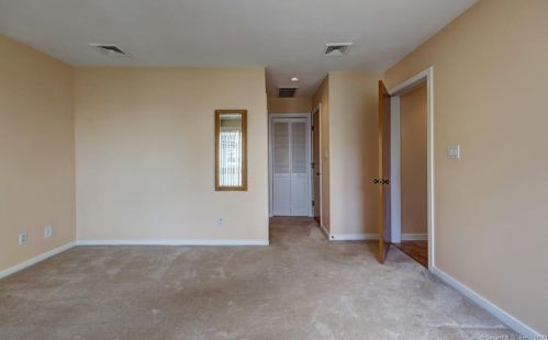 12 Seaside Ave, Milford CT 06460-6319 exterior