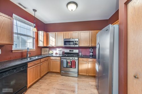 2325 Graystone Dr, Joliet IL 60431-8785 exterior