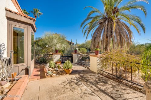 977 Palma De Pina, Tucson AZ 85704-3957 exterior