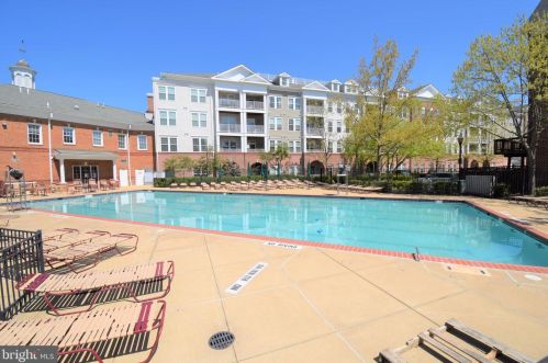 5108 Donovan Dr, Alexandria VA  22304-7795 exterior