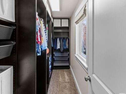 8160 1715, Sandy UT 84093-6852 exterior