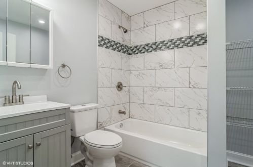 912 Monticello Ave, Chicago IL  60651-3949 exterior