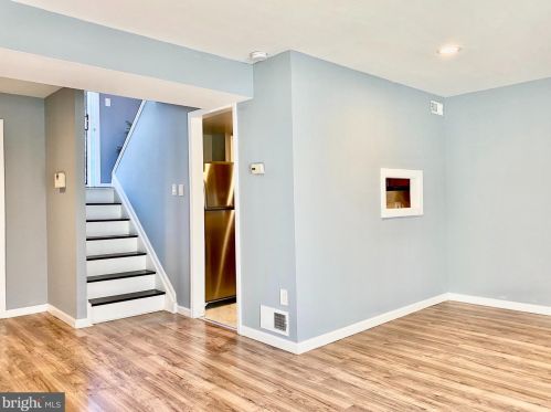 746 20th St, Philadelphia PA  19130-2004 exterior