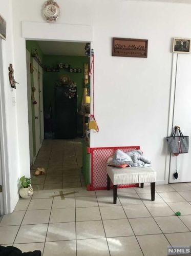 38 Goshen St, Paterson NJ 07503-2208 exterior