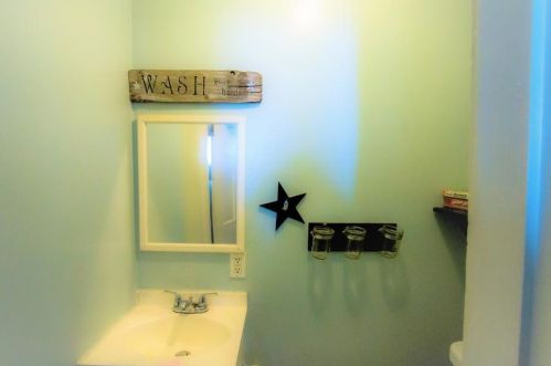 13 Beckside Rd, Providence RI 02911-1010 exterior