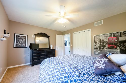 6308 Norfolk Dr, Meskegon MI 49444-7894 exterior