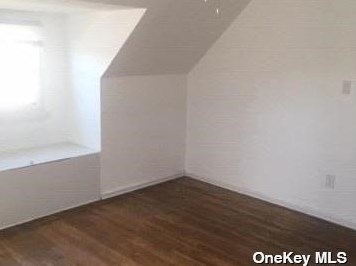 247 East Ave, Valley Stream NY  11580-3233 exterior