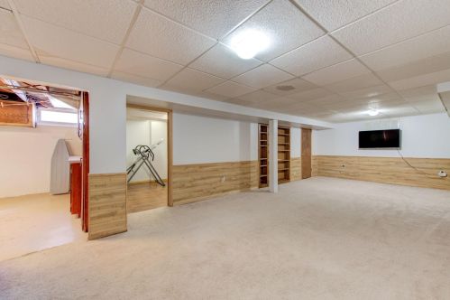 1673 Craig Pl, Saint Paul MN 55119-4232 exterior