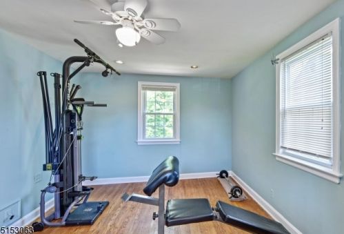 128 Mohawk Dr, Cranford NJ 07016-3364 exterior