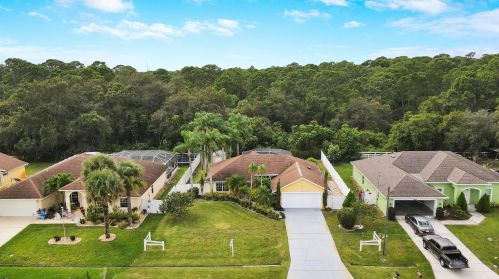 1826 Leafy Rd, Fort Pierce FL  34953-1392 exterior