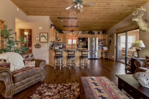 6126 Fort Thunder Dr, Slater MN 56672-3057 exterior